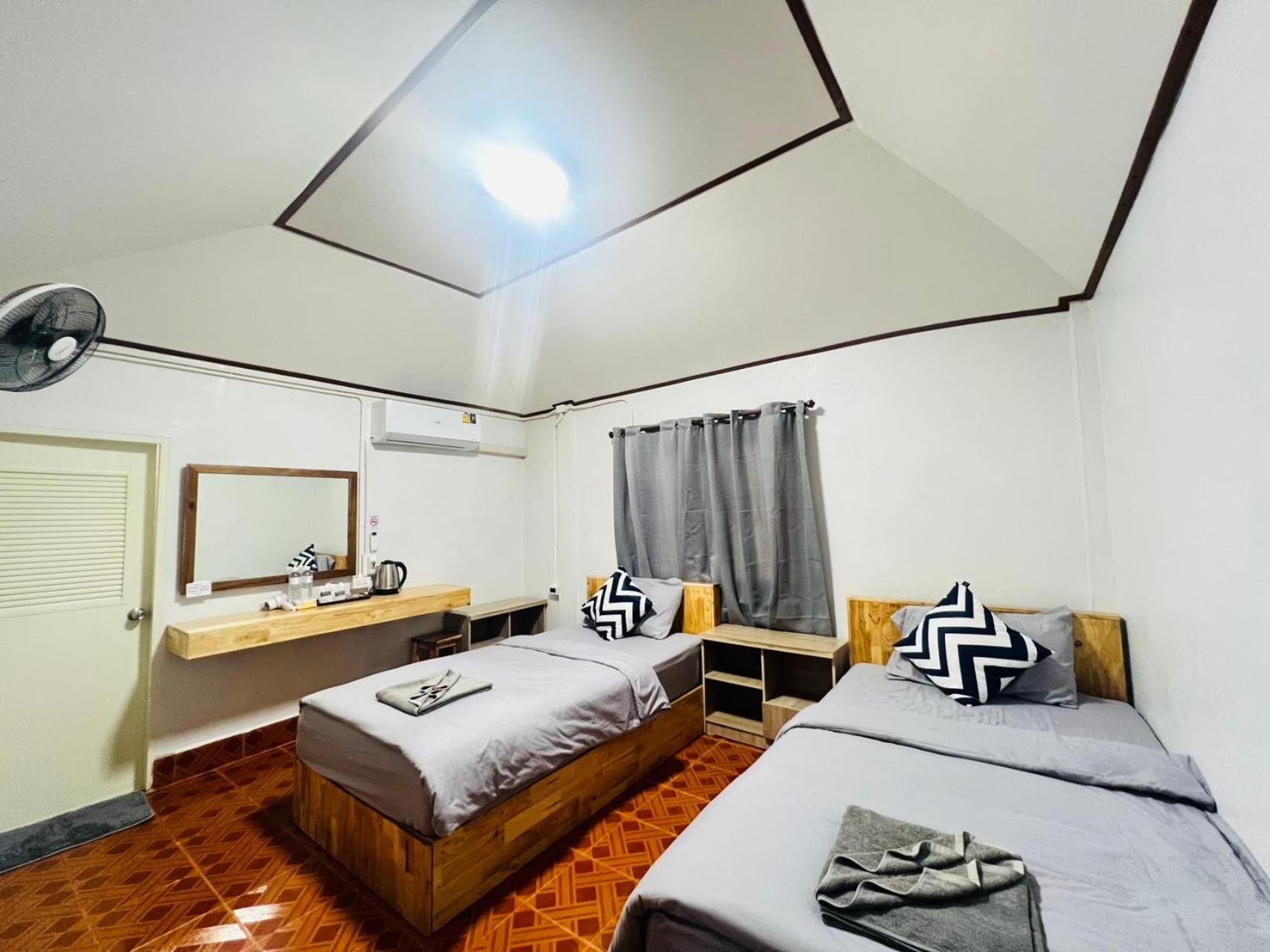 Lungwang Guest House 반락타이 외부 사진