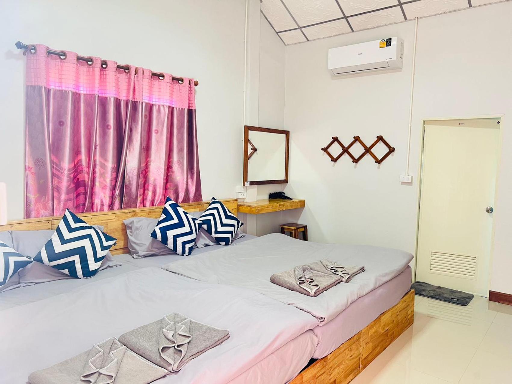 Lungwang Guest House 반락타이 외부 사진