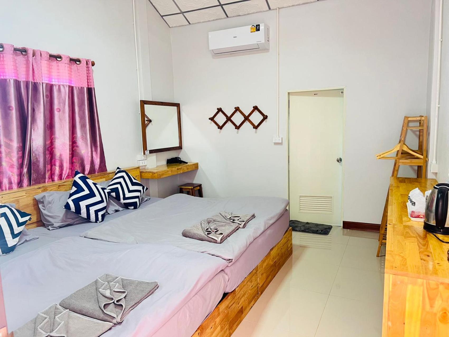 Lungwang Guest House 반락타이 외부 사진