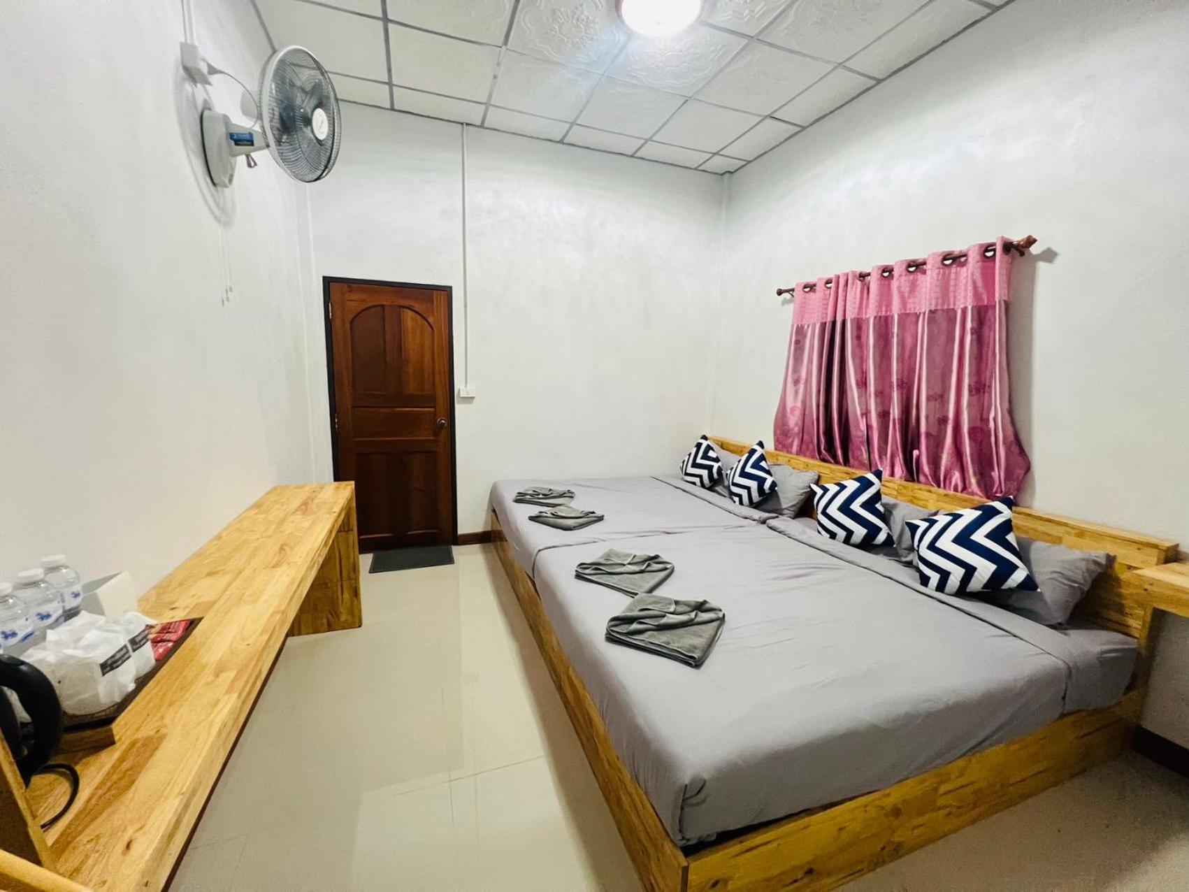 Lungwang Guest House 반락타이 외부 사진